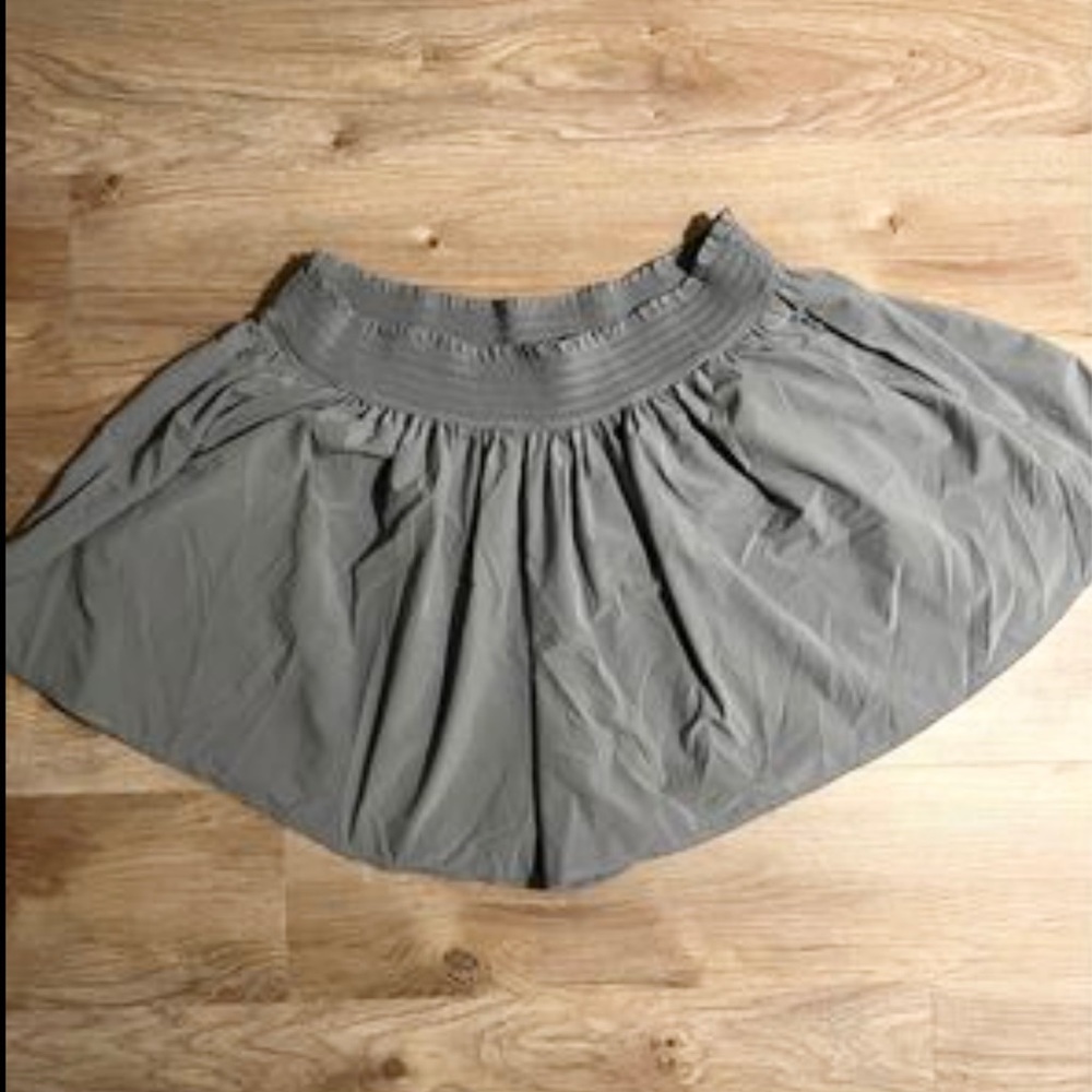 Athleta sneaky shorts skirt